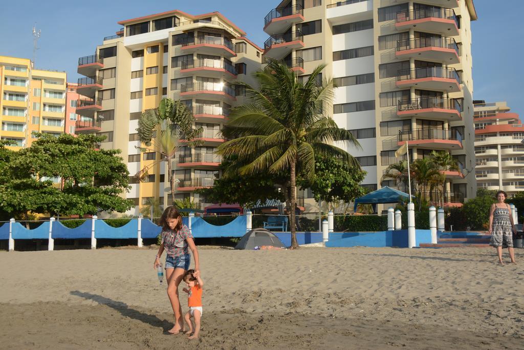 Playa Almendro Resort Tonsupa Buitenkant foto