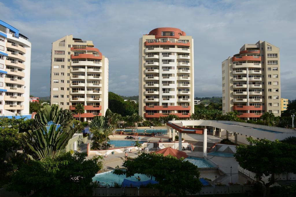Playa Almendro Resort Tonsupa Buitenkant foto